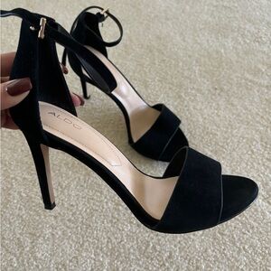 ALDO velvet strap heel size 7